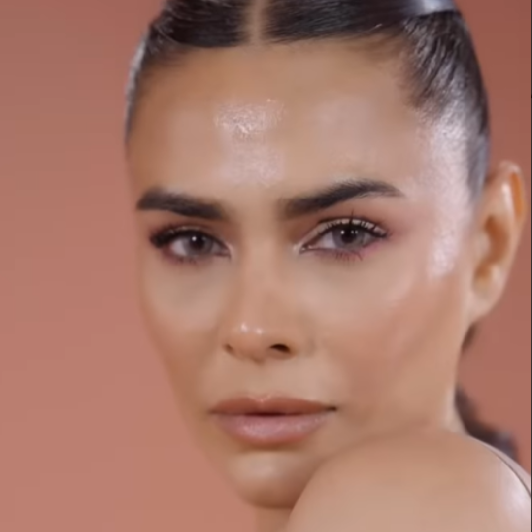 Spray Foundation By khais by NK - Full Coverage, Waterproof, 24H Stay Fresg & Glowy